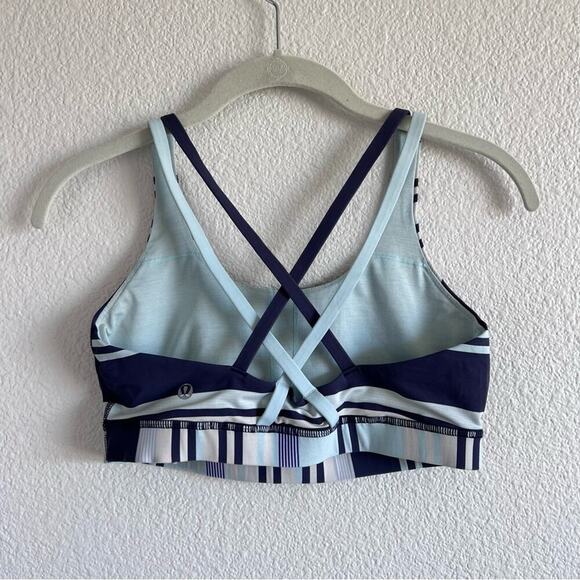 Lululemon Energy Bra Blue Groovy Stripe Nimbus Criss Cross Straps - Picture 4 of 10